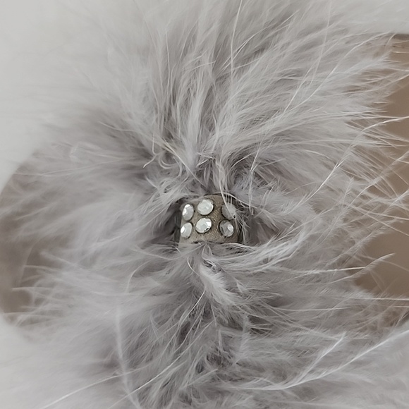 Pelle Moda Dallon Dark Taupe Shimmer Suede Low Heel NWOT - Picture 3 of 10